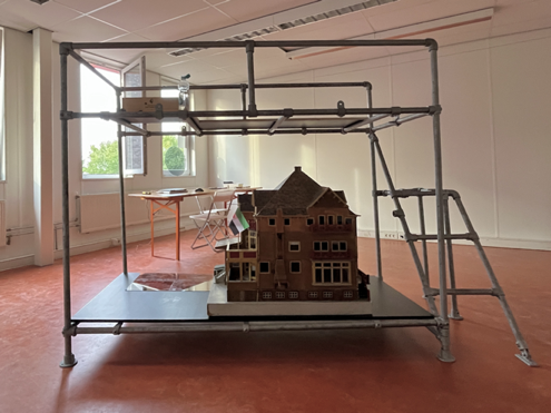 Object in exoskeleton